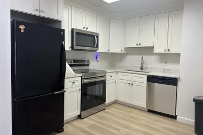 137 Franklin Street #201