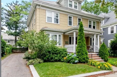 32 Prince St #2