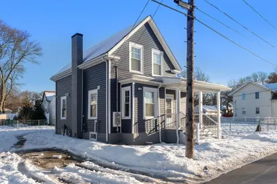 35 Elmwood Ave 1