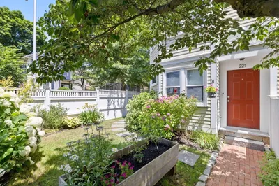 221 Hamilton St #221 1