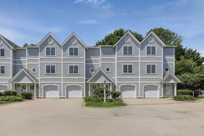 140 Commonwealth Ave #23 1