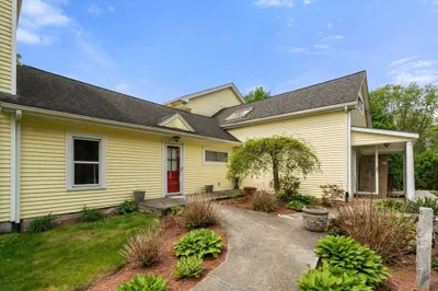 271 Boston Post Road #B 1