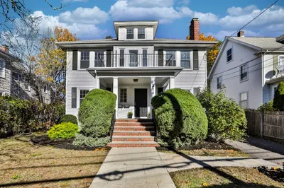 214 Brook Rd 1