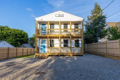 18 Beach St #1 1
