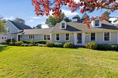 8 Eagles Nest Rd 1