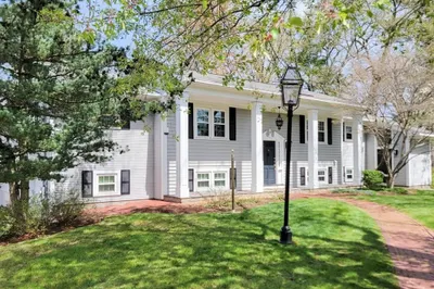 64 Farmington Road 1