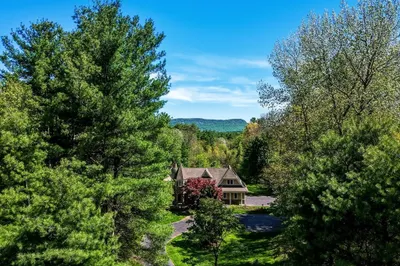 422 Park Hill Rd 1