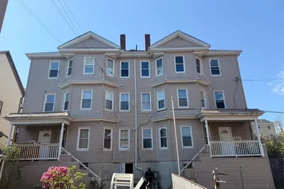 423 Division St 1