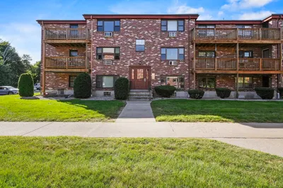 16a Mayberry Drive #4