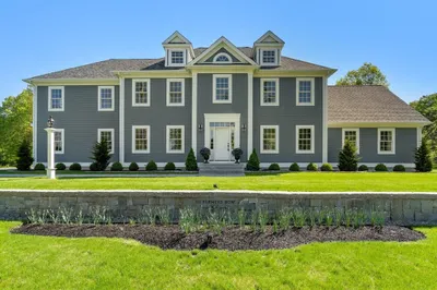 111 Farmers Row 1