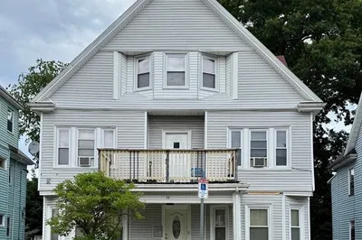 32 Clarkwood St 1