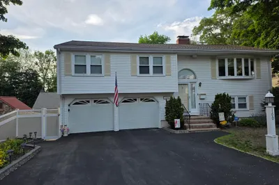 160 Brooks St 1