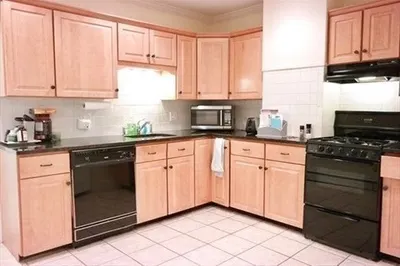 18 Union St #1