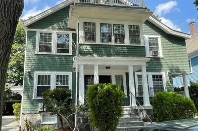17-19 Moraine St 1