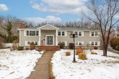 70 Alida Rd 1