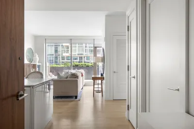 133 Seaport Blvd #520 1