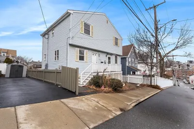21 Hillside Avenue #21