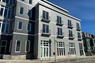 371 Beacon St 1