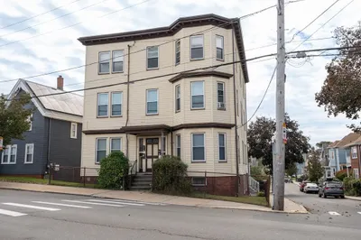 169 Main Street 1
