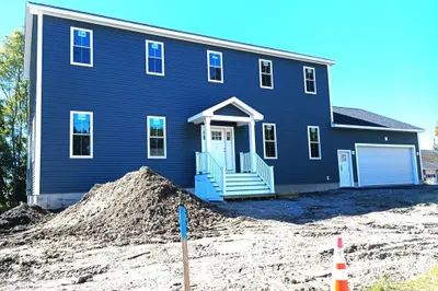 57 Oneil Rd 1