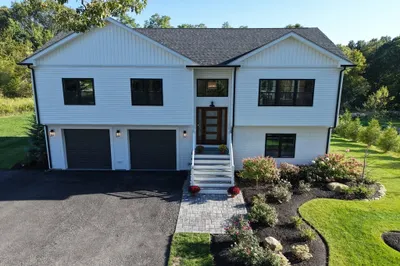 4 Byron Randall Rd