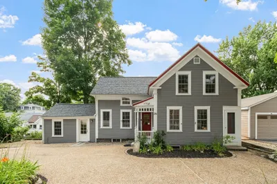36 Pleasant St 1