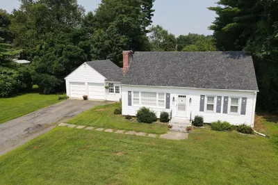 84 Thayer Rd 1