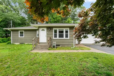 8 Grandview Street