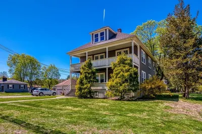 39 Lewis St 1