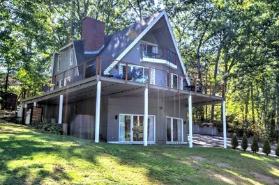 8 Sandy Beach Rd 1