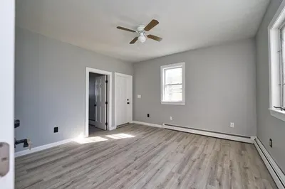 54 Grinnell St #1 1