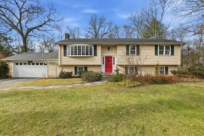 33 Rosas Lane