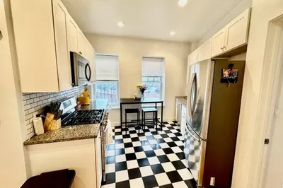52 Hull St #2