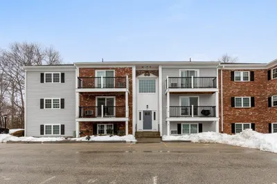 7 Chapel Hill Dr #8 1