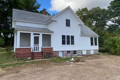 711 Lindsey St