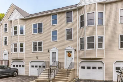 1541 Middlesex St #24