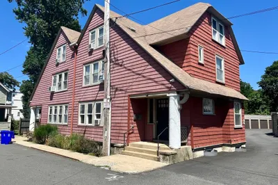17 Washington Pl #1