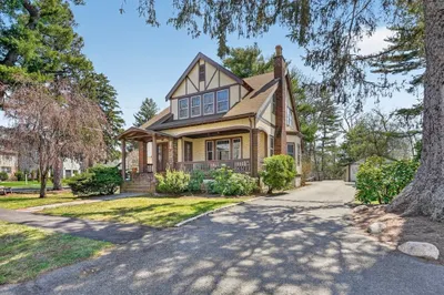 44 Hemlock Street 1