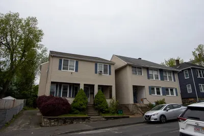 86 Pilgrim Ave 1