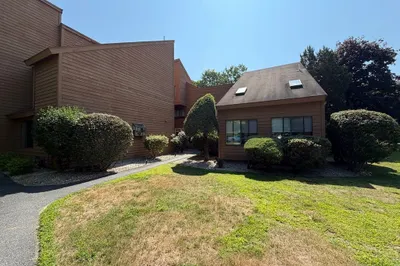 40 Danforth Ct #40 1