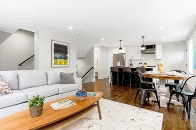 10 Brook St #1 1