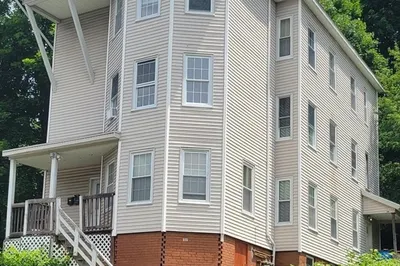 111 Rodney St #2