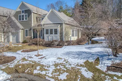 15 Cole Dr #15 1