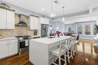 275 Old Colony Ave #5