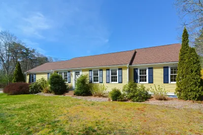 836 Cotuit Rd