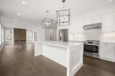 232 Bellevue St #1