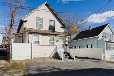 3 Hecla Street