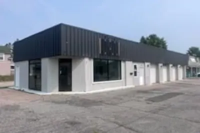 230 Pulaski Blvd 1