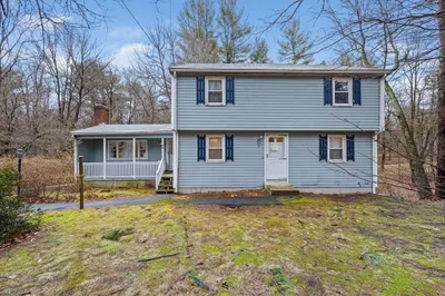 58 Lakeview Rd 1