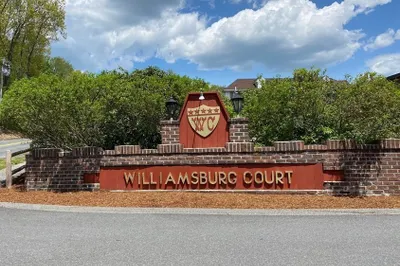 8 Williamsburg Ct #22